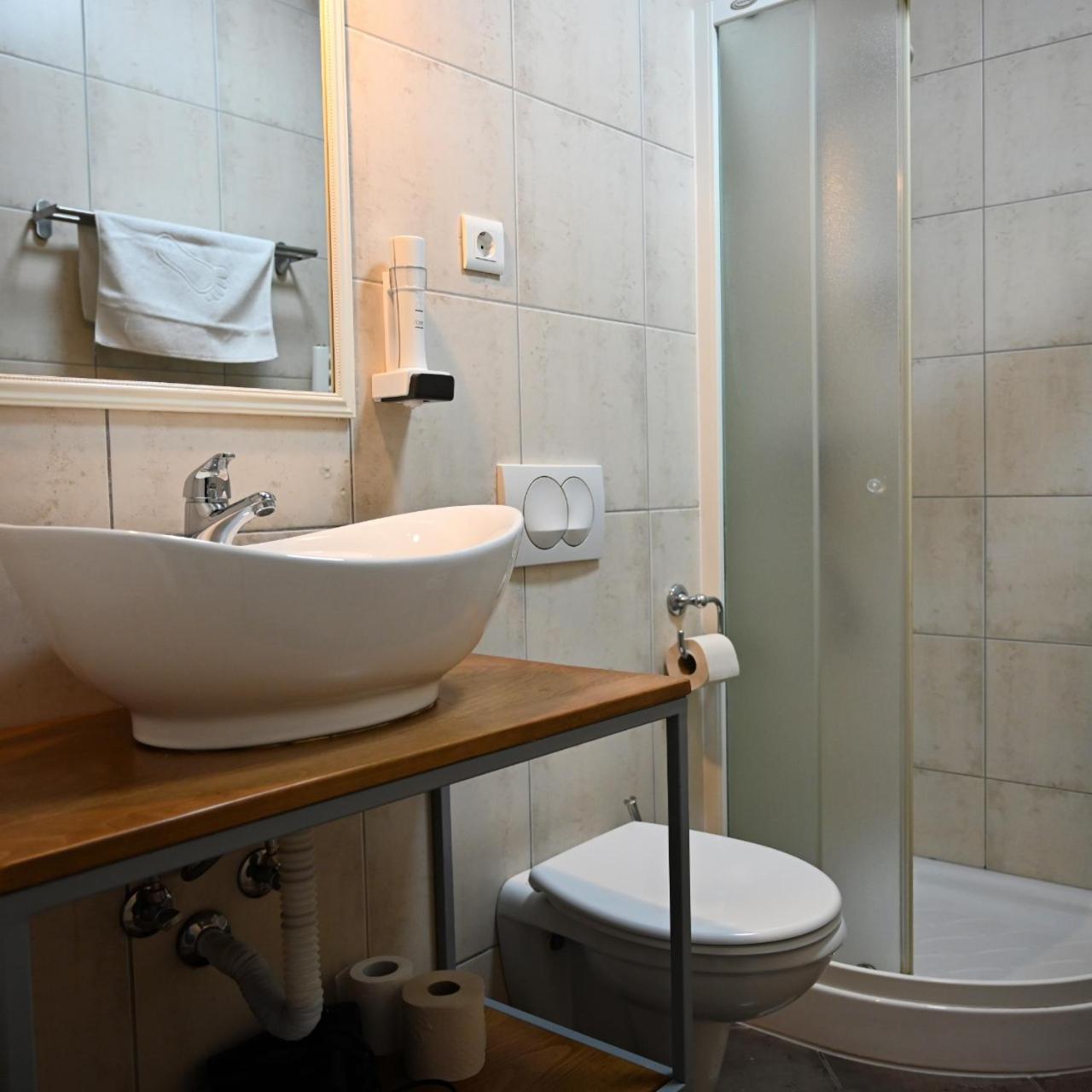 Hotel Morea Любляна Екстериор снимка