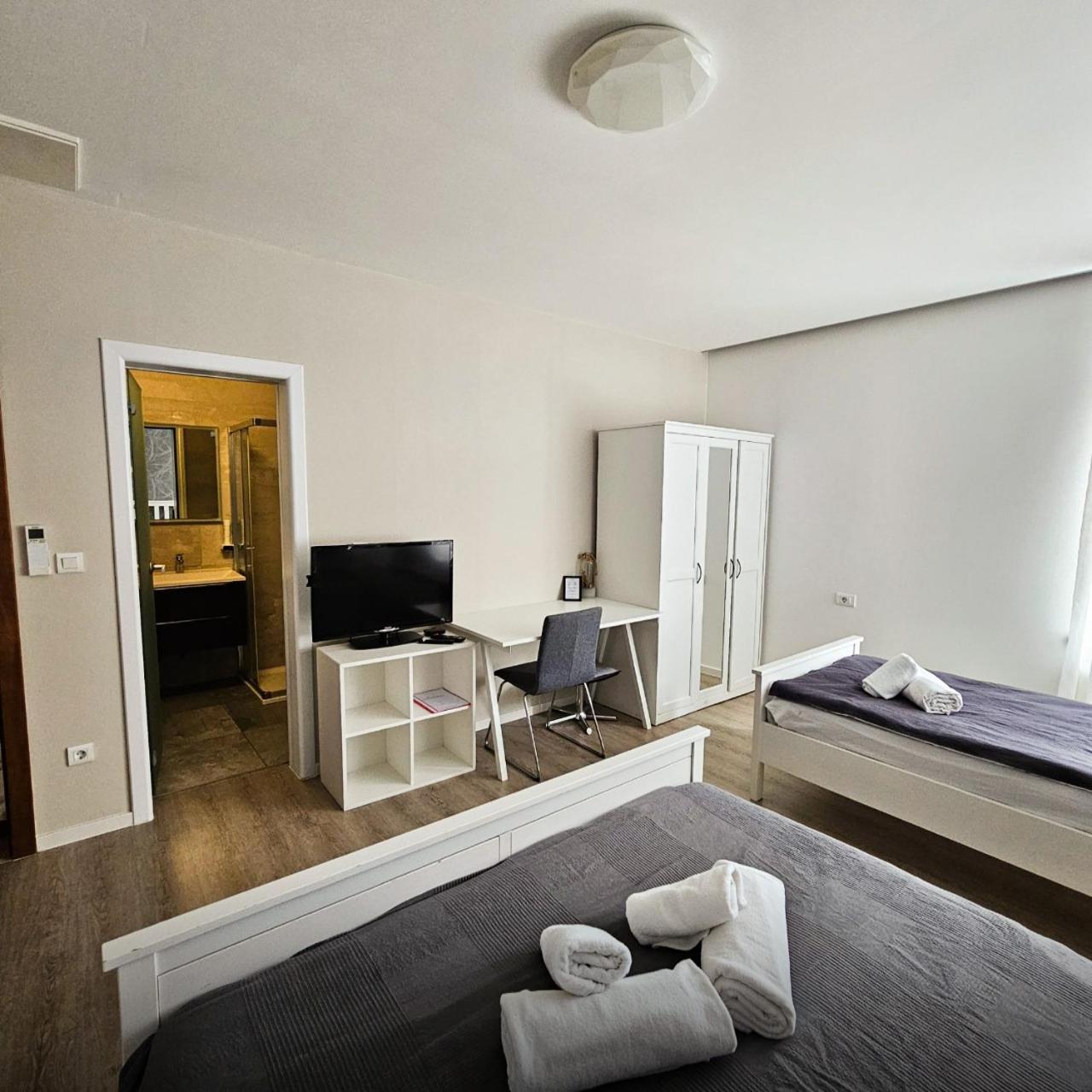 Hotel Morea Любляна Екстериор снимка